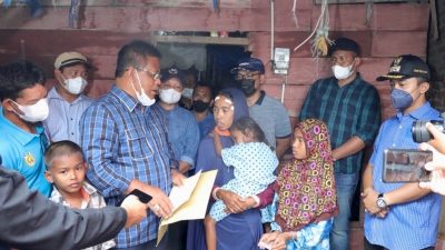 Tinjau Bedah Rumah Duafa Warga Gampong Jawa, Aminullah: “Akan Kita Selesaikan 10 Hari”