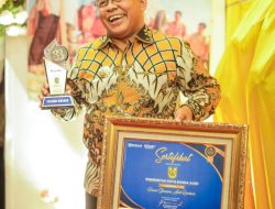 Aminullah Kembali Terima Anugerah Serambi Award