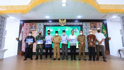 Aminullah Salurkan Zakat BMK Senif Fisabilillah Operasional Masjid
