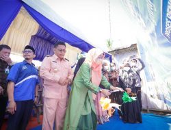 Wali Kota Serahkan Kado Ramadhan (Bedah Rumah) buat Amrensyah