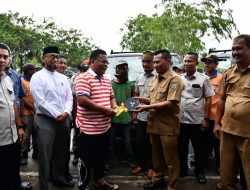 Wali Kota Serahkan 12 Unit Mobil Pick Up Untuk DLHK3 Guna Penguatan Kebersihan