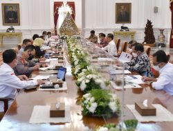 Presiden Jokowi Pimpin Rapat Persiapan Piala Dunia FIFA U-20 2023