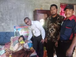Komunitas Aminullah Usman For Aceh 1 Salurkan Donasi untuk Lina Sapitri Aceh Tamiang