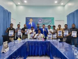 Aminullah Usman Serahkan Hadiah Pemenang Instagram Photo Contest