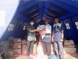 Aminullah Usman Serahkan Bantuan untuk Korban Kebakaran di Lhokseumawe