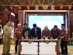 Arsjad Rasjid Kukuhkan Pengurus Kadin Aceh