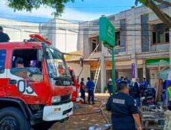 Gerak Cepat Hidayat, Damkar Banda Aceh Berhasil Padamkan Kebakaran di Rukoh