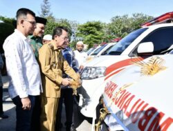 Amiruddin Serahkan Lima Unit Ambulance Jenazah untuk Sejumlah BKM