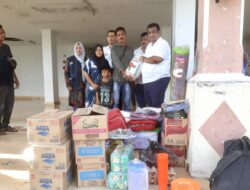 Langkah Cepat Arie Maulakafka Serahkan Bantuan Masa Panik untuk Korban Kebakaran Rusunawa