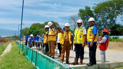 Pj Wali Kota Amiruddin Tinjau Proyek Rehabilitasi Bendungan Karet