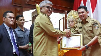 Penghargaan Prof Madjid Ibrahim, Kado Spesial di Moment HUT Kota ke 819