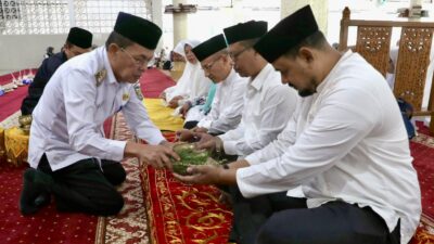 Peusijuek Jamaah Calon Haji, Pj Wali Kota Amiruddin: Semoga Menjadi Haji Mabrur