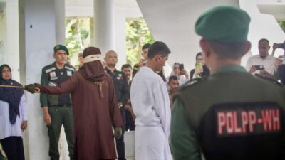 Empat Terpidana Kasus Jinayat Jalani Hukuman Cambuk di Banda Aceh