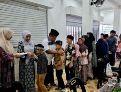 Aminullah Usman Berbagi Bersama Anak Yatim dan Tuna Netra di Hari Asyura