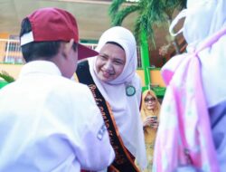 Hari Pertama Masuk Sekolah, Bunda PAUD Kota Kunjungi SD AL Azhar