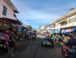 Satpol PP WH Banda Aceh Tertibkan Pedagang di Pasar Kartini