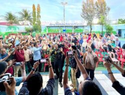 Ibu-ibu PKL Banda Aceh Idolakan Aminullah Tetap Pimpin Banda Aceh 2025-2030