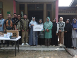 Yekki Yasmin Serahkan Bantuan CSR PLN bagi Pelaku UMKM