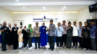 DPRD Tangerang Studi Komparasi Prinsip Syariah Pada PT LKMS Mahirah Muamalah