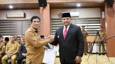 Salam komando Pj Gubernur Aceh Dr. H. Safrizal ZA, M.Si bersama Plt Sekda Aceh Drs. M Diwarsyah, M.Si
