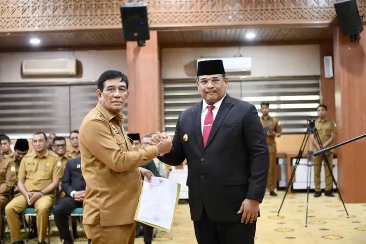 Salam komando Pj Gubernur Aceh Dr. H. Safrizal ZA, M.Si bersama Plt Sekda Aceh Drs. M Diwarsyah, M.Si