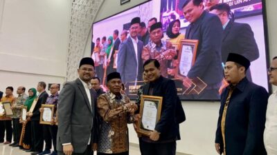 LKMS Mahirah Muamalah Terima FEBI Award 2024