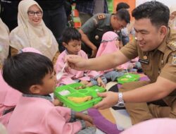 Pantau Makan Bergizi Gratis, Almuniza Pastikan Mengawal Pelaksanaannya