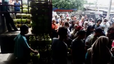 Seorang ibu rumah tangga (IRT) meninggal dunia diduga akibat kelelahan, saat antre membeli gas elpiji 3 kg di Pamulang Barat, Pamulang, Kota Tangerang Selatan. Foto/Isra Triansyah