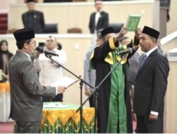 Zulkasmi Resmi di Lantik Sebagai Anggota DPRK Banda Aceh