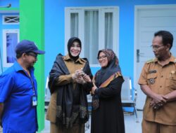 Wali Kota Serahkan Rumah Bantuan Perumdam Tirta Daroy