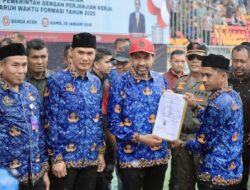 Ribuan PPPK Paruh Waktu Apresiasi Mualem-Dek Fadh dan Sekda Aceh