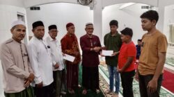 Santunan Anak Yatim Warnai Peringatan Nuzulul Qur’an di Gampong Leu Ue