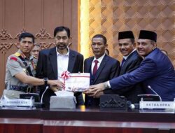 Sampaikan LKPJ di DPRA, Gubernur Mualem Tekankan Sinergi Kolektif Bangun Aceh