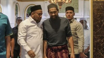 Direktur Utama Bank Aceh, Fadhil Ilyas, menegaskan komitmen Bank Aceh sebagai motor penggerak ekonomi daerah. Hingga Maret 2026, penyaluran pembiayaan sektor produktif tumbuh 3,14% sebagai langkah nyata Fadhil dalam mendukung pelaku usaha terdampak bencana di Aceh.