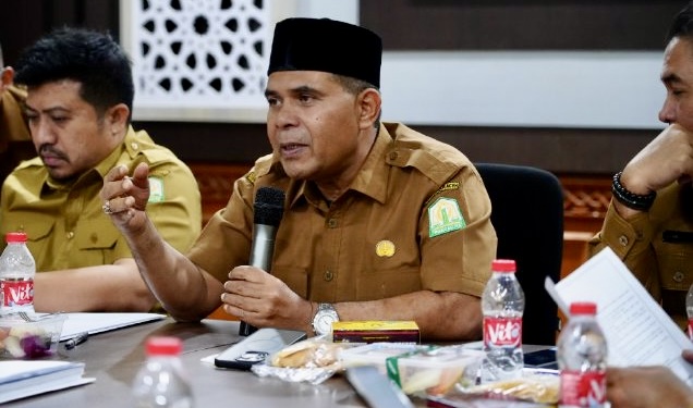Kepala Dinas Pendidikan Aceh, Murthalamuddin, menginstruksikan agar seluruh sekolah menyelenggarakan upacara peringatan Hardiknas pada 2 Mei 2026 pukul 07.30 WIB dengan melibatkan siswa, guru, dan tenaga kependidikan.
