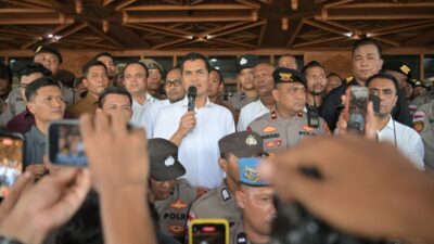 Pasang Badan Temui Massa, Sekda Aceh Jamin Rakyat Miskin Tetap Berobat Gratis Lewat JKA